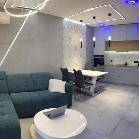 Vip Cybernetyki Apartment